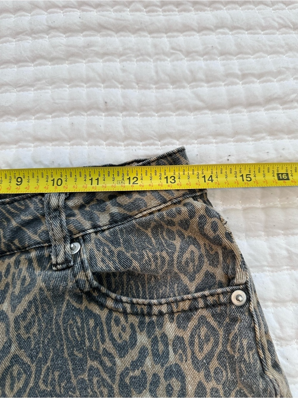 Ettelo Leopard Print Barrel Leg Denim Jeans Size 6 Animal Print Wide Leg - Picture 7 of 8